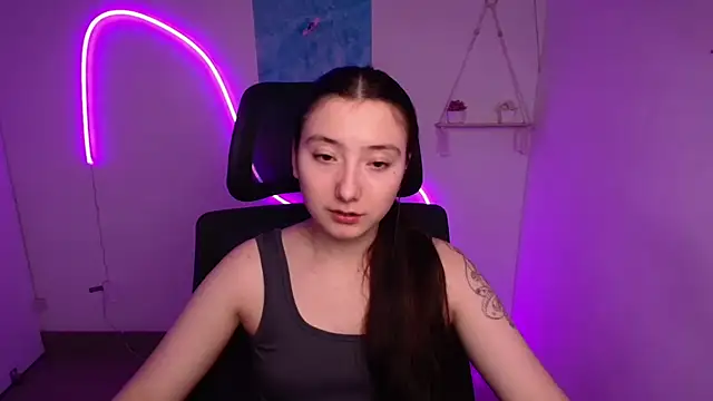 Snapshot of ScarlettVibe_ chatting on 11.07.25 ScarlettVibe online show from 11.07.25