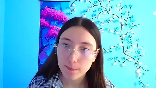 Snapshot of ScarlettVibe_ chatting on 11.09.25 ScarlettVibe online show from 11.09.25