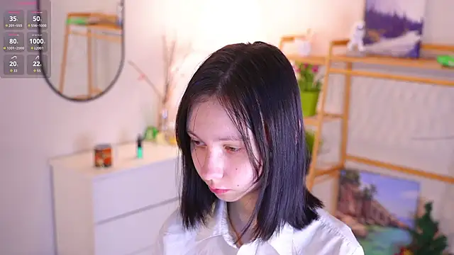 Snapshot of SuzanneHowse chatting on 02.01.26 SuzanneHowse online show from 02.01.26