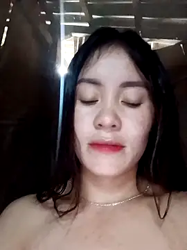 Snapshot of TinTim02 chatting on 11.06.25 TinTim02 online show from 11.06.25