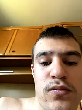 Snapshot of pussyhunter323557 chatting on 11.04.25 pussyhunter323557 online show from 11.04.25