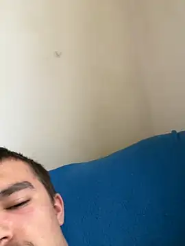 Snapshot of pussyhunter323557 chatting on 11.06.25 pussyhunter323557 online show from 11.06.25