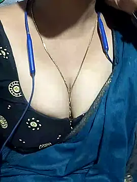 Snapshot of telugu-juliet chatting on 10.29.25 telugu-juliet online show from 10.29.25