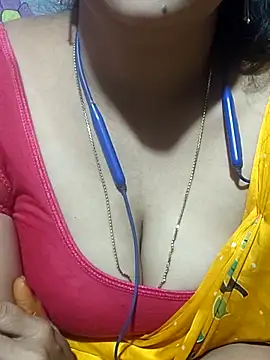 Snapshot of telugu-juliet chatting on 11.26.25 telugu-juliet online show from 11.26.25