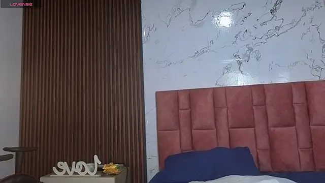 Snapshot of anna_beneet chatting on 11.05.25 anna beneet online show from 11.05.25