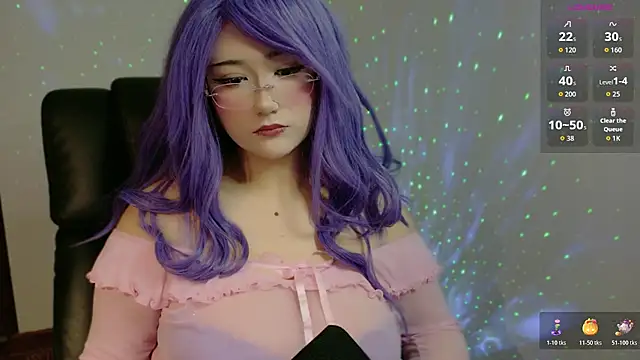 Snapshot of Livelle69 chatting on 10.24.25 Livelle69 online show from 10.24.25