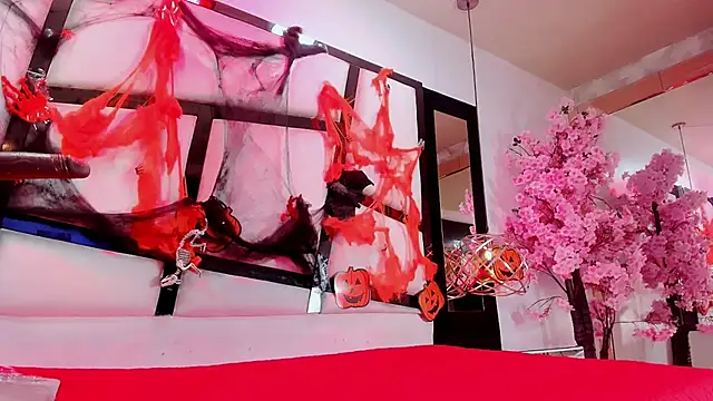 TessaCooper1 online show from 10.26.25