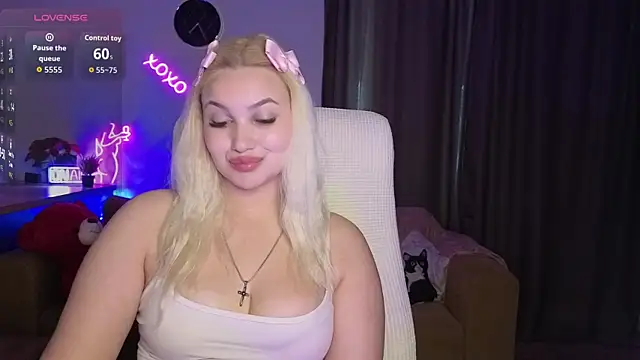 Snapshot of adrelaxina chatting on 04.27.26 adrelaxina online show from 04.27.26
