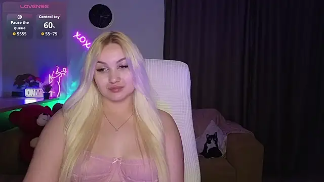 Snapshot of adrelaxina chatting on 05.10.26 adrelaxina online show from 05.10.26