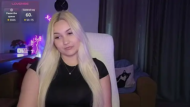 Snapshot of adrelaxina chatting on 05.30.26 adrelaxina online show from 05.30.26