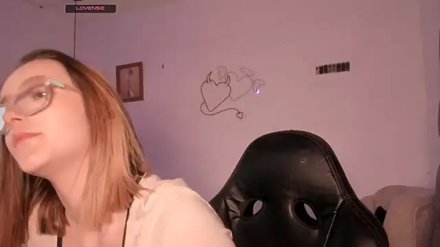 Snapshot of kristal_joi_dl chatting on 09.21.25 kristal joi dl online show from 09.21.25