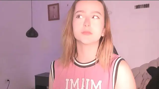 Snapshot of kristal_joi_dl chatting on 10.06.25 kristal joi dl online show from 10.06.25