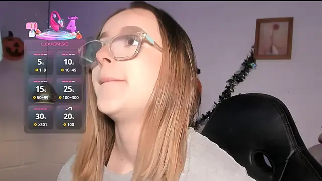 Snapshot of kristal_joi_dl chatting on 10.14.25 kristal joi dl online show from 10.14.25