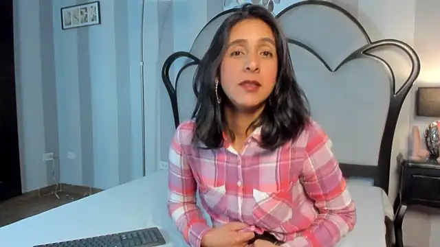 MiaAmore  online show from 02.19.26