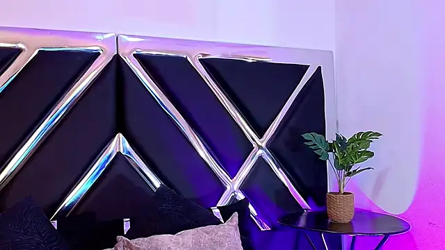 AlekRuizx online show from 10.05.25