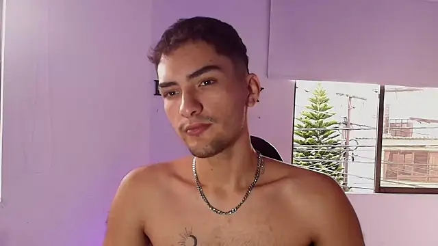 AlekRuizx online show from 11.03.25