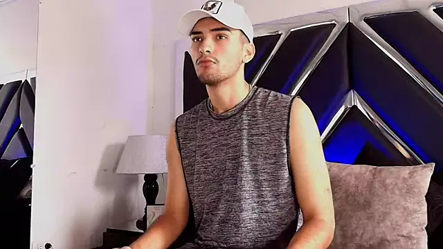 AlekRuizx online show from 11.07.25