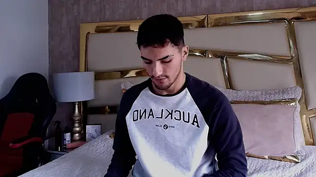 AlekRuizx online show from 11.09.25