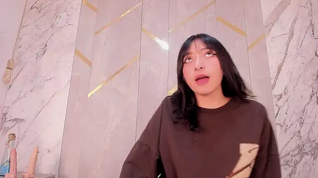 Snapshot of milly_cute_ chatting on 09.10.25 milly cute online show from 09.10.25