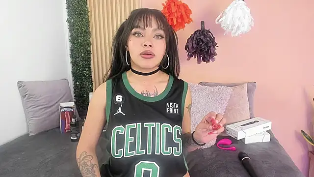 Mia zafir online show from 10.11.25