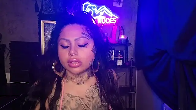 chicanachic13 online show from 02.15.26