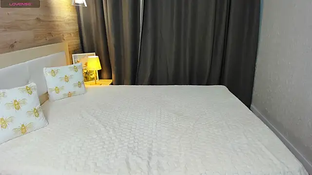 Babyy Lynaa online show from 10.12.25