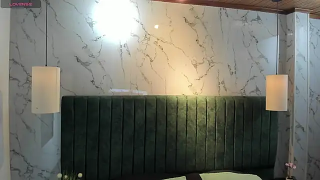 Snapshot of AustinJones_ chatting on 10.30.25 AustinJones online show from 10.30.25