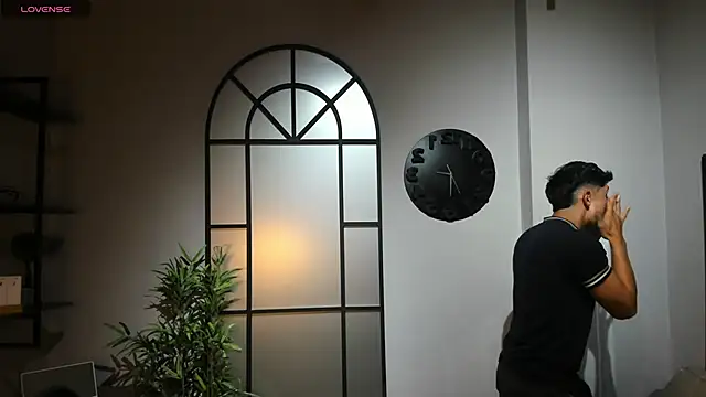 Snapshot of AustinJones_ chatting on 11.03.25 AustinJones online show from 11.03.25