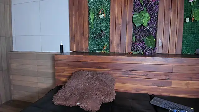 AustinJones  online show from 12.04.25