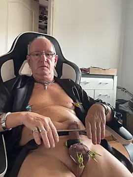 Robbin Huut online show from 09.16.25