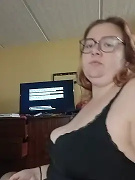 Snapshot of XEmoxkittyx chatting on 05.27.26 XEmoxkittyx online show from 05.27.26