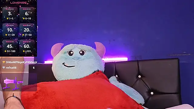 Snapshot of Theo_0101 chatting on 09.30.25 Theo 0101 online show from 09.30.25