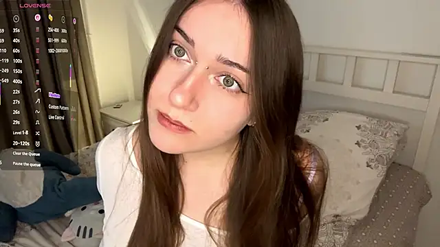 RachaelJuntunen online show from 10.24.25