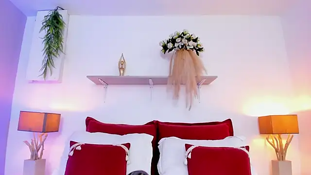 LuciaBenett  online show from 10.19.25