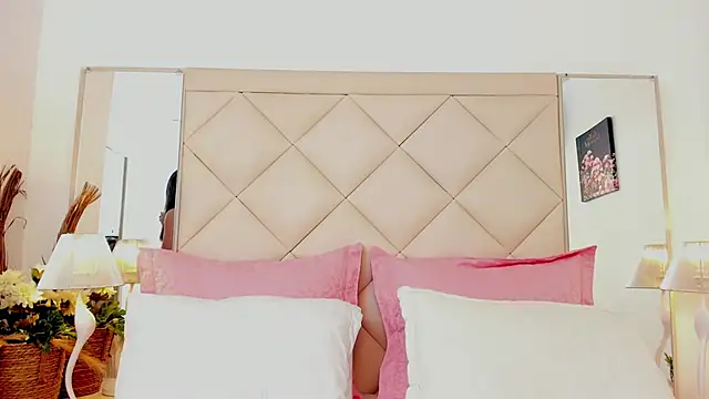 Snapshot of LuciaBenett_ chatting on 01.18.26 LuciaBenett online show from 01.18.26