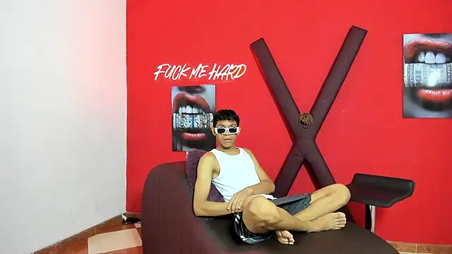 BEAUTY BOYS1 online show from 03.06.26