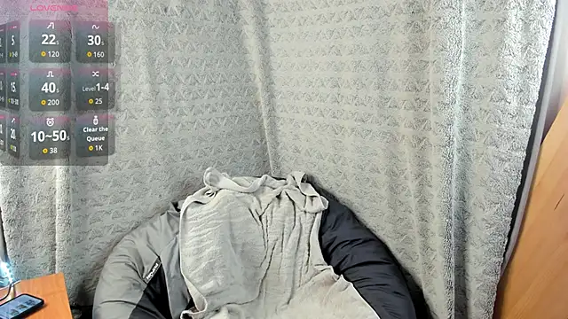 MiaLores online show from 09.25.25