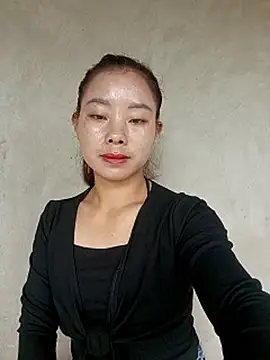 Snapshot of milo123-xx chatting on 10.02.25 milo123-xx online show from 10.02.25