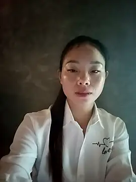 Snapshot of milo123-xx chatting on 10.09.25 milo123-xx online show from 10.09.25