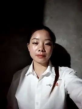 Snapshot of milo123-xx chatting on 10.16.25 milo123-xx online show from 10.16.25