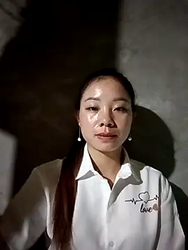 Snapshot of milo123-xx chatting on 10.20.25 milo123-xx online show from 10.20.25