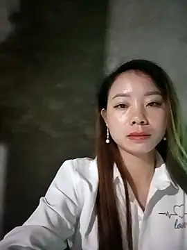 Snapshot of milo123-xx chatting on 10.28.25 milo123-xx online show from 10.28.25