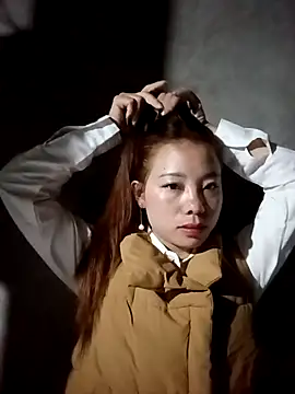 Snapshot of milo123-xx chatting on 11.03.25 milo123-xx online show from 11.03.25