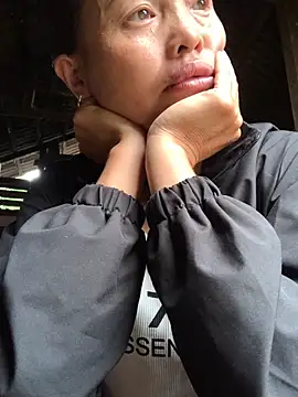 Snapshot of rosa-1200 chatting on 09.27.25 rosa-1200 online show from 09.27.25