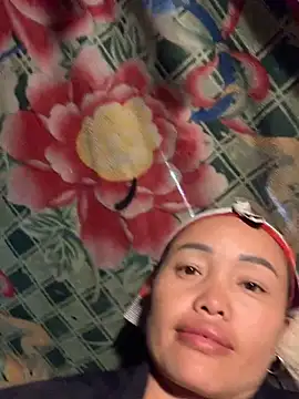 Snapshot of rosa-1200 chatting on 09.30.25 rosa-1200 online show from 09.30.25