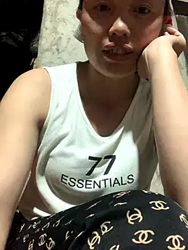 Snapshot of rosa-1200 chatting on 10.13.25 rosa-1200 online show from 10.13.25