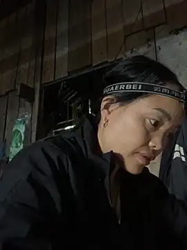 Snapshot of rosa-1200 chatting on 10.17.25 rosa-1200 online show from 10.17.25