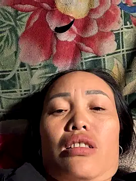 Snapshot of rosa-1200 chatting on 10.22.25 rosa-1200 online show from 10.22.25