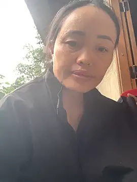 Snapshot of rosa-1200 chatting on 10.26.25 rosa-1200 online show from 10.26.25