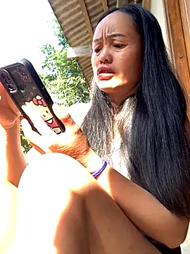 Snapshot of rosa-1200 chatting on 10.29.25 rosa-1200 online show from 10.29.25